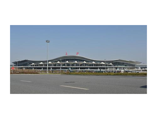 中國(guó)南方航空股份有限公司黃花機(jī)場(chǎng)員工浴室太陽(yáng)能熱水工程